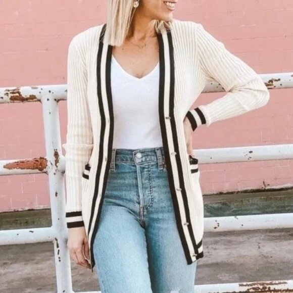Cabi Sz M Radcliffe Varsity Button Down Cardigan Sweater Cream Navy #5458 - Picture 1 of 9